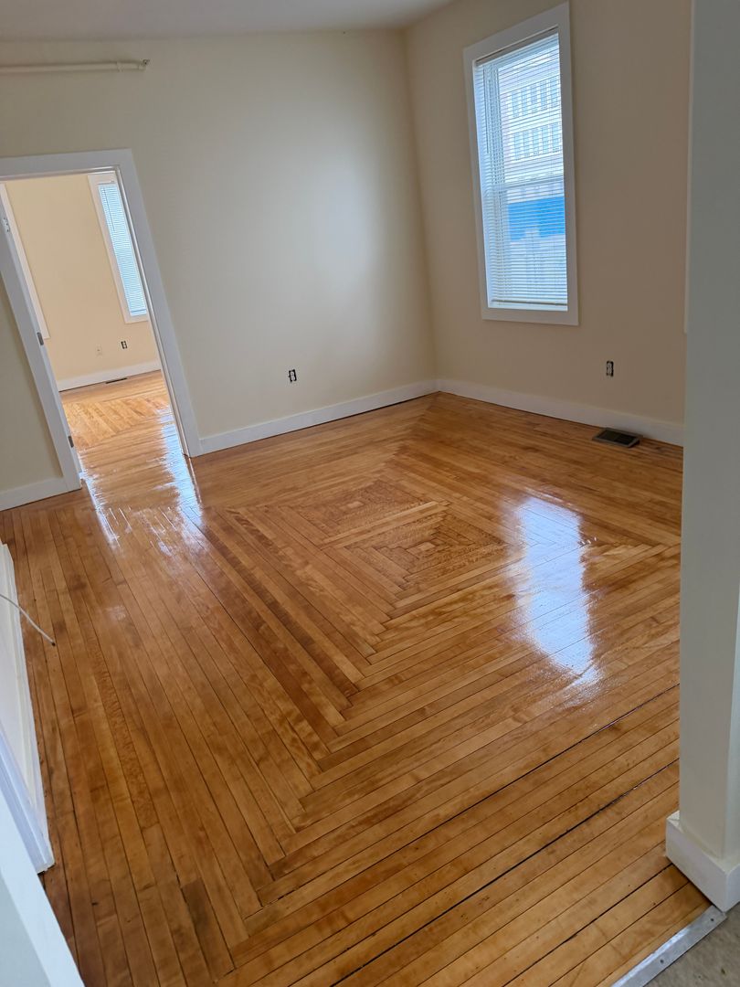 Lowell Apartment: 9 Fifth Street