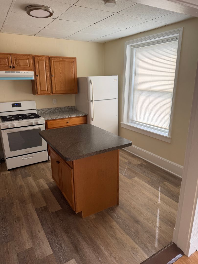Nashua Apartment: 15-17 Railroad Square