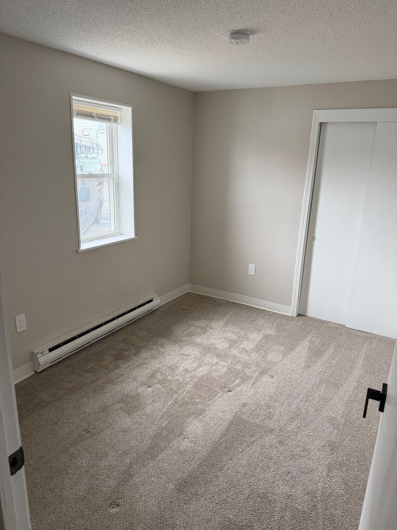 Nashua Apartment: 38 Lowell Street