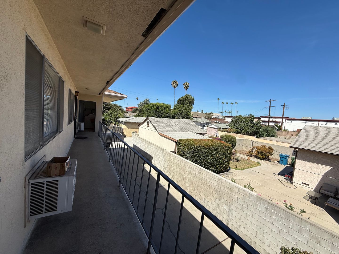 ALHAMBRA Apartment: 105 S. GRANADA AVE.