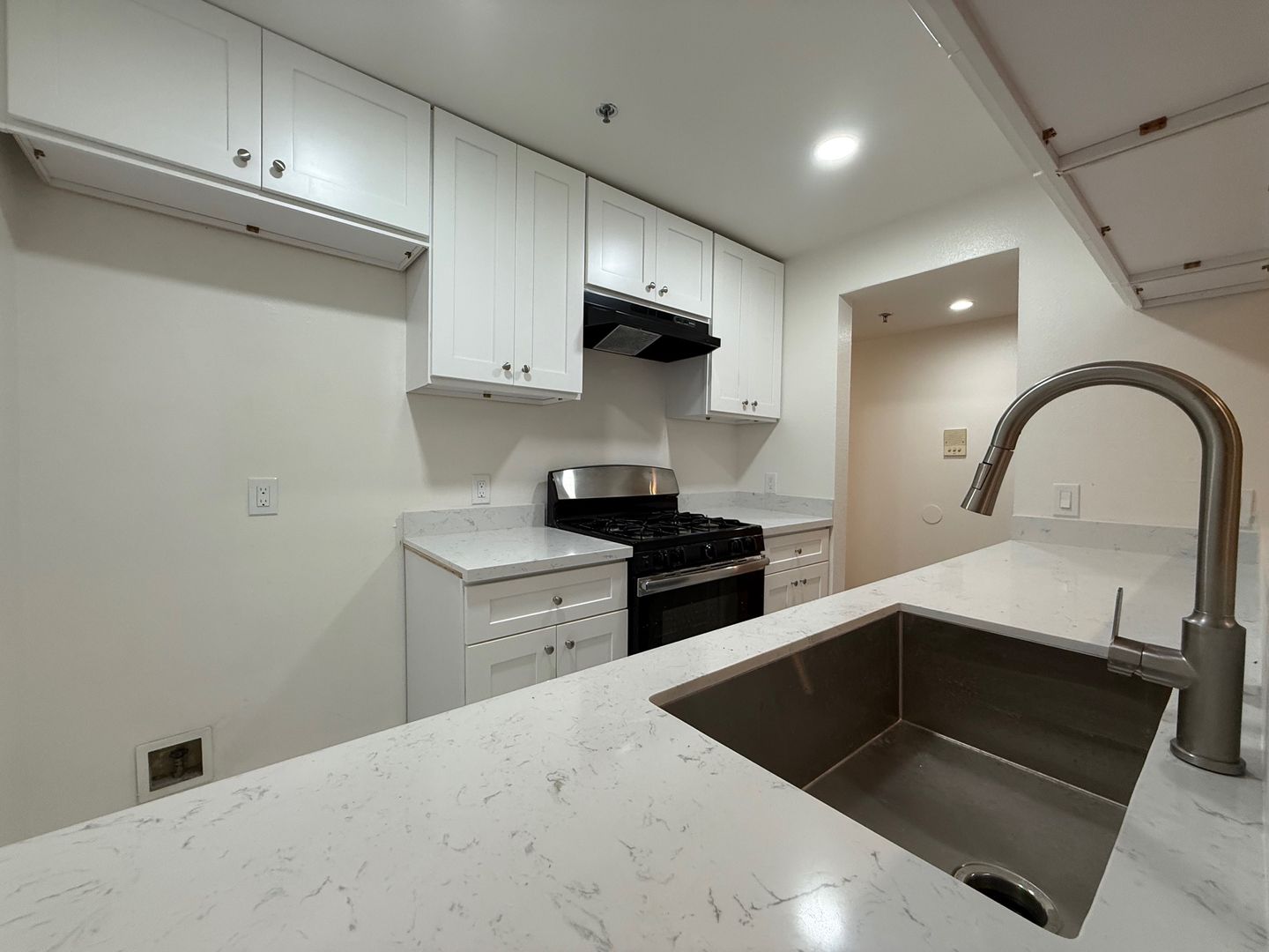 GLENDALE Apartment: 3517 SPARR BLVD