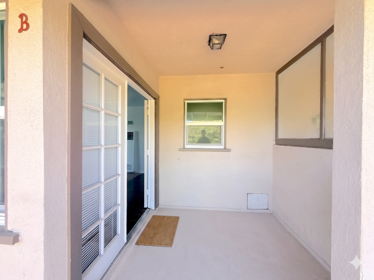 SAN GABRIEL Apartment: 331 E. LIVE OAK ST.