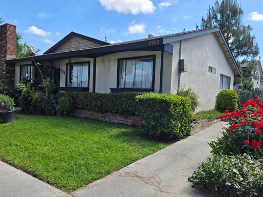 Lovely Remodeled 2Bed/1Bath Apartment in Anaheim – photo 1