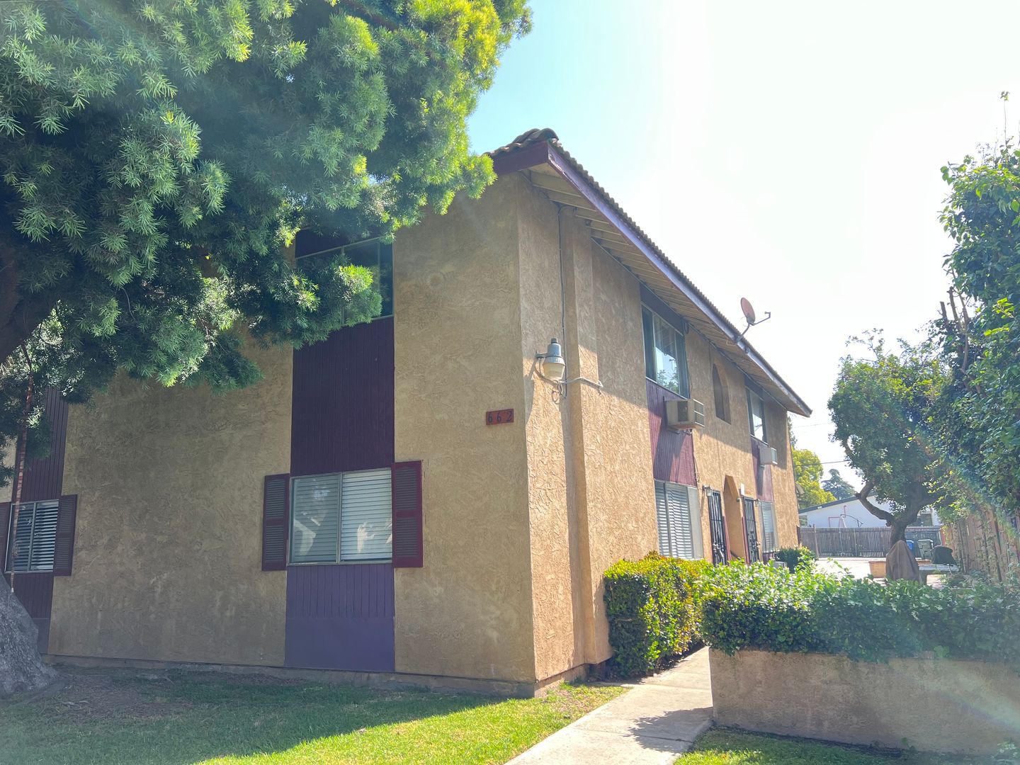 POMONA Apartment: 662 N. GORDON ST