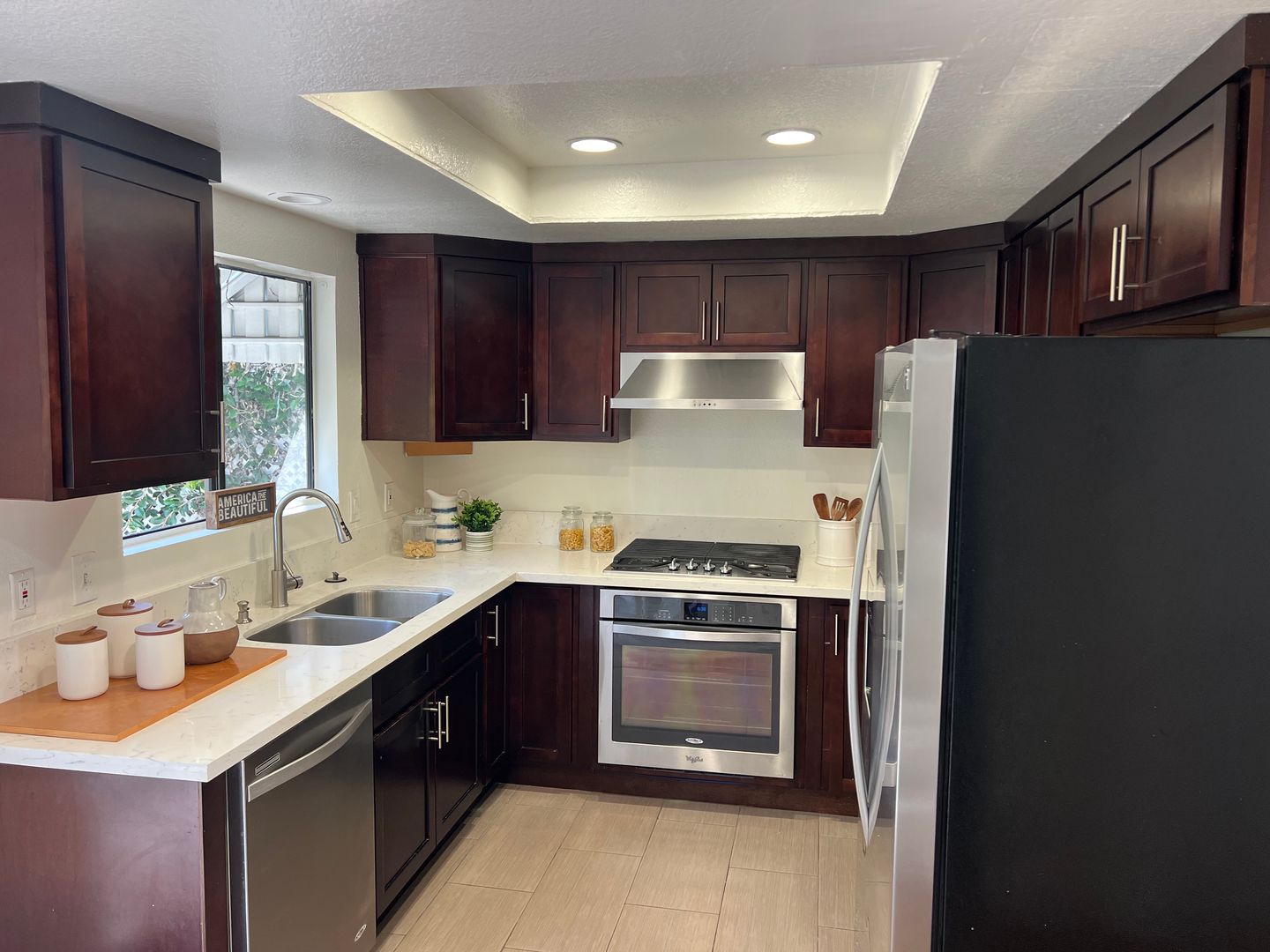 MONROVIA House: 205 VIOLET AVE. #D