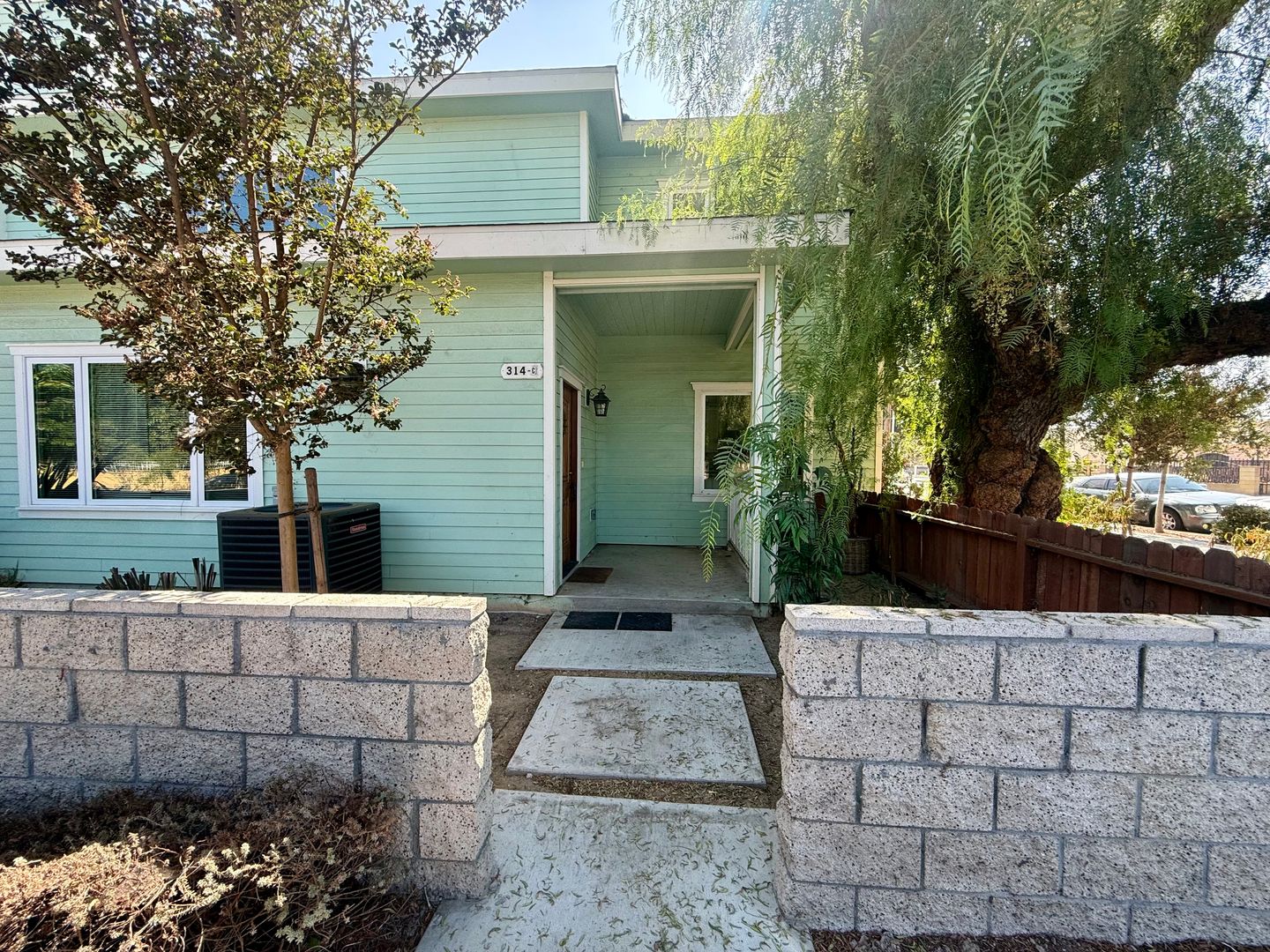 SAN GABRIEL Apartment: 314 E. MISSION RD.