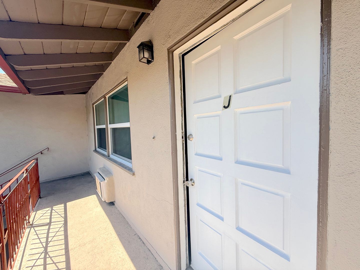SAN GABRIEL Apartment: 331 E. LIVE OAK ST.