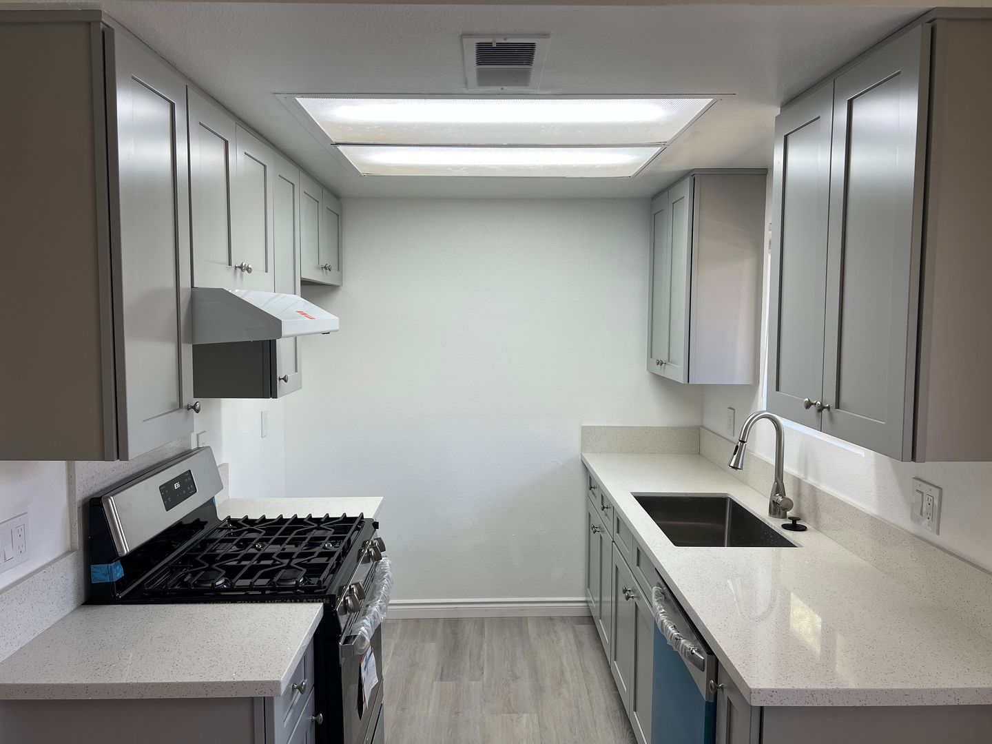 UPLAND Apartment: 221 GRAYSON WAY