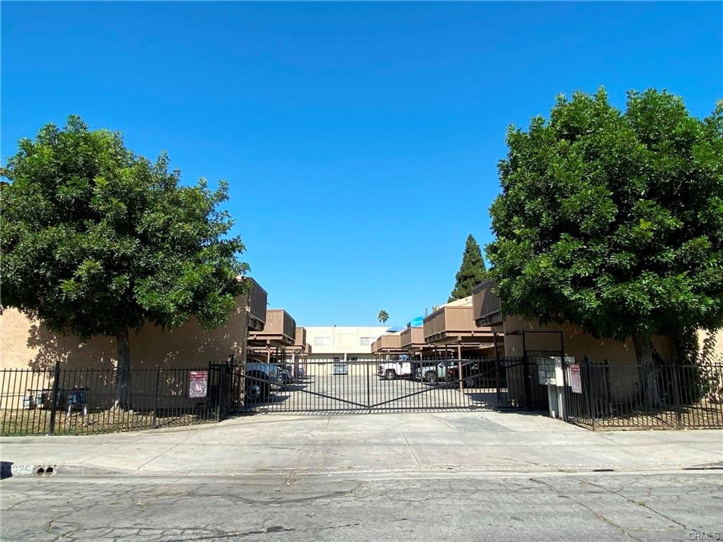 EL MONTE Apartment: 3025-3031 LASHBROOK AVE.