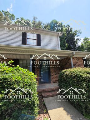 Bright & Updated 2BR | Dishwasher, Central Electric & Parking