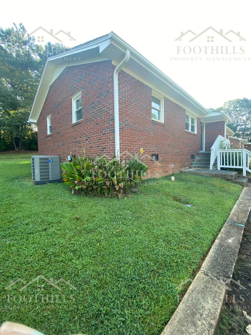 202 Kennemore Street