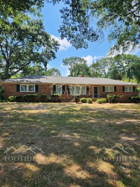 3-Bedroom Home with Fresh Updates and Fenced Yard! – photo 1