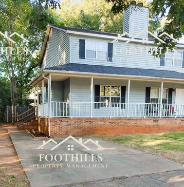 Spacious 2-Bedroom Home with Carpeted Floors, Wood Countertops, and Ample Parking