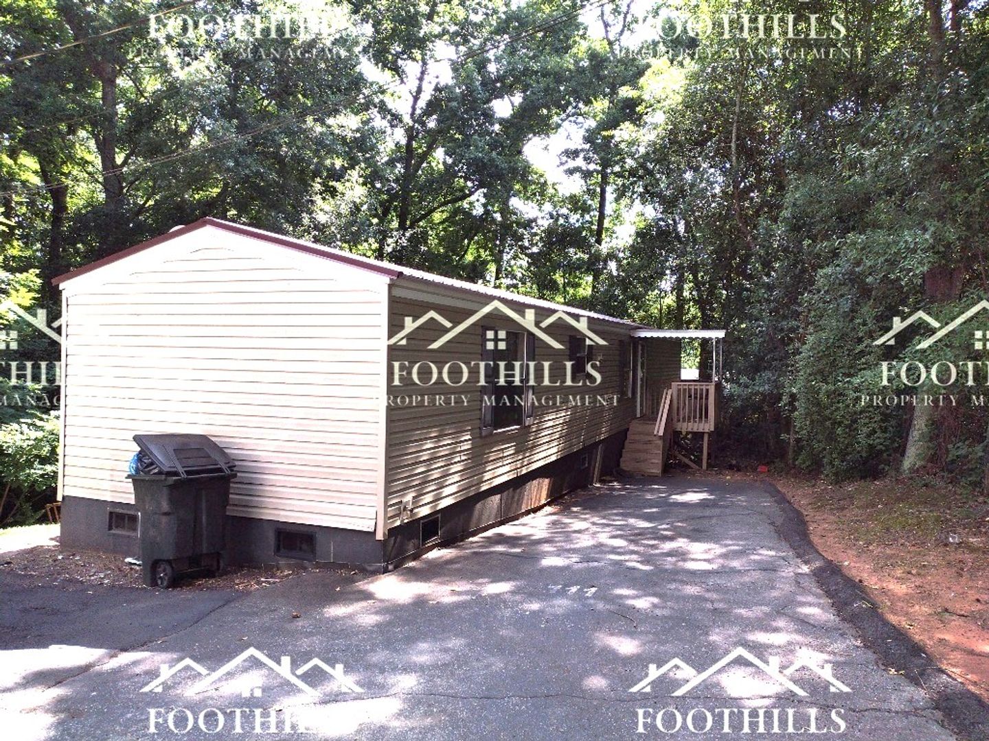 Anderson House: 111 Inez Street