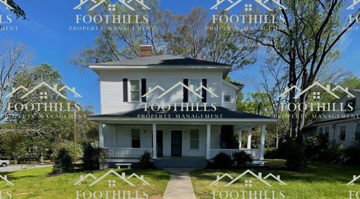Updated Two-Bedroom, One-Bath Home – photo 1