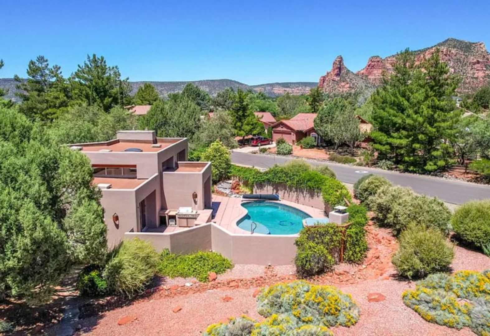 Sedona House: 15 Broken Lance Way
