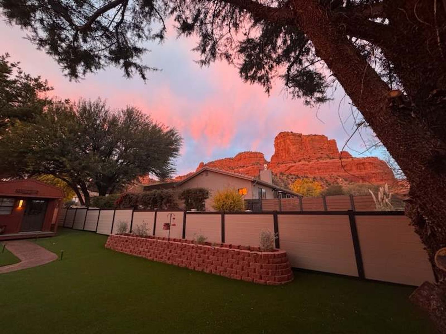 Sedona House: 200 Cathedral Rock Dr