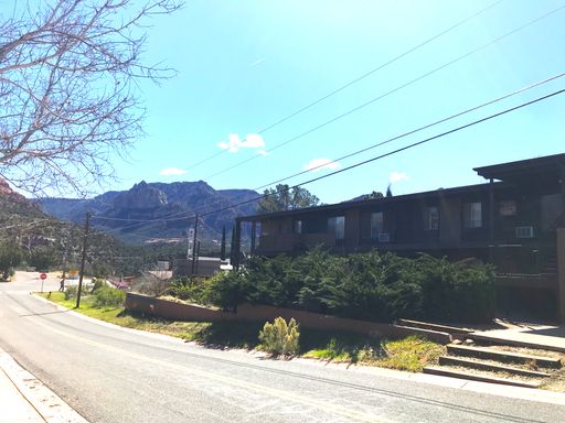 APARTMENT - UPTOWN SEDONA - BALCONY WITH RED ROCK VIEWS