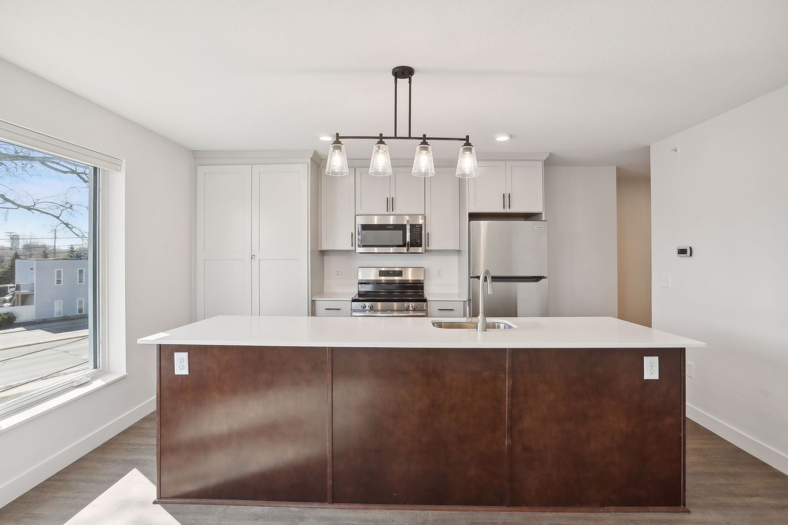 Minneapolis Apartment: 633 Van  Buren Street NE