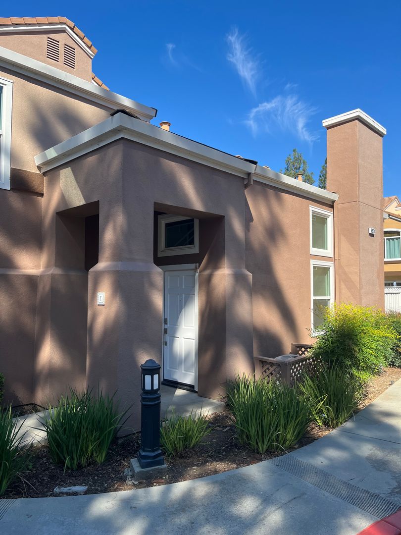 Beautifully Updated 3-Bedroom Townhome in South San Jose