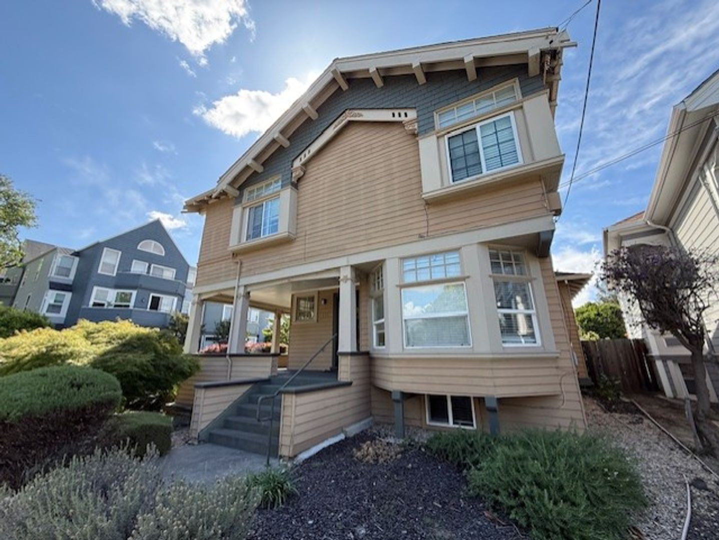 San Jose Apartment: 432 Lakehouse Avenue