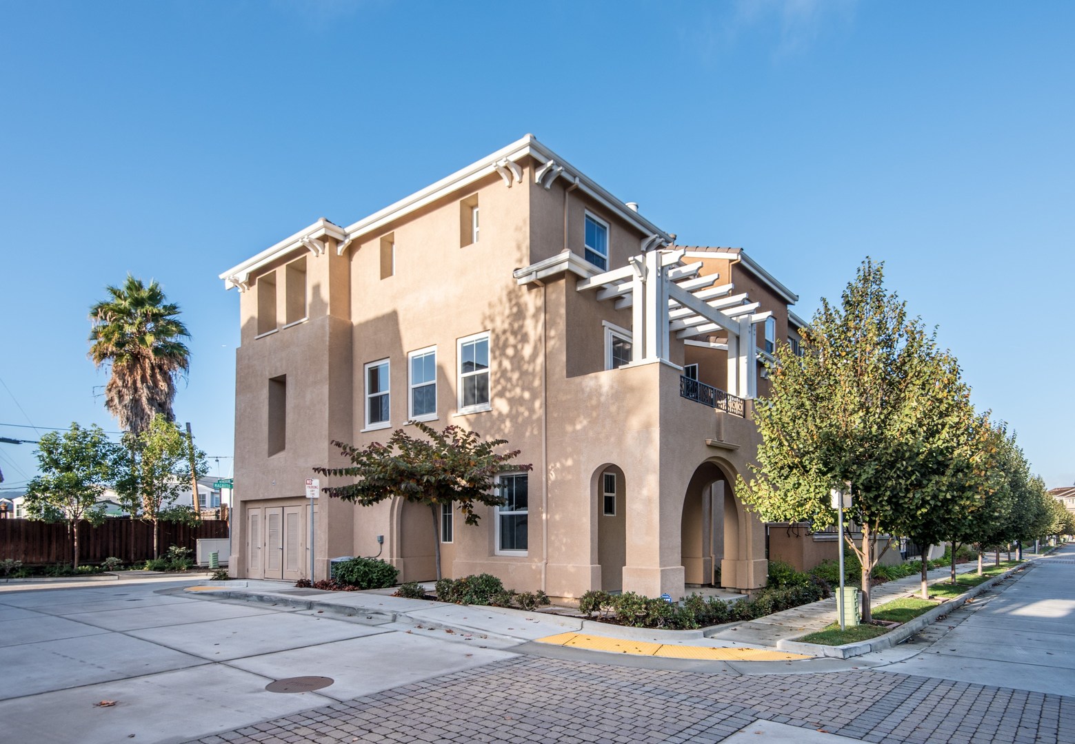 Mountain View Townhome: 465 Magritte Way