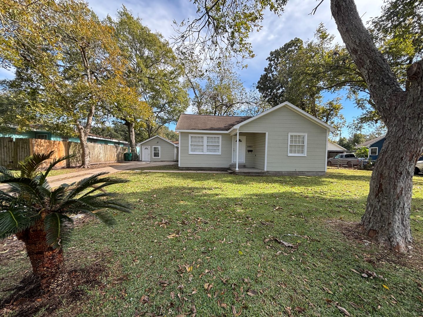 La Marque House: 1401 Austin St