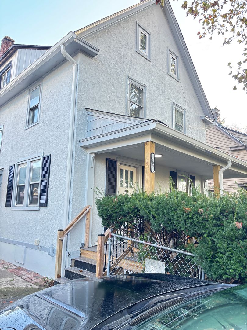 Bethlehem House: 409 E Washington Ave