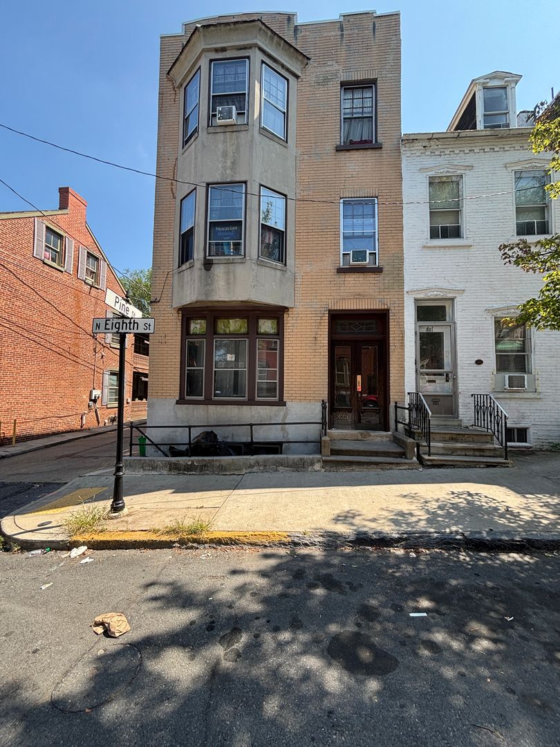 Allentown Apartment: 323 N 8th Street