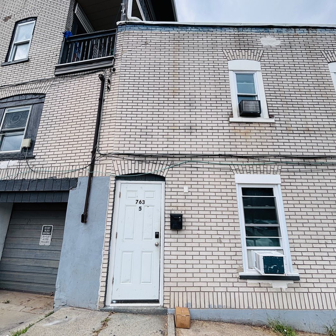 Allentown Apartment: 761-765 S 8th Street