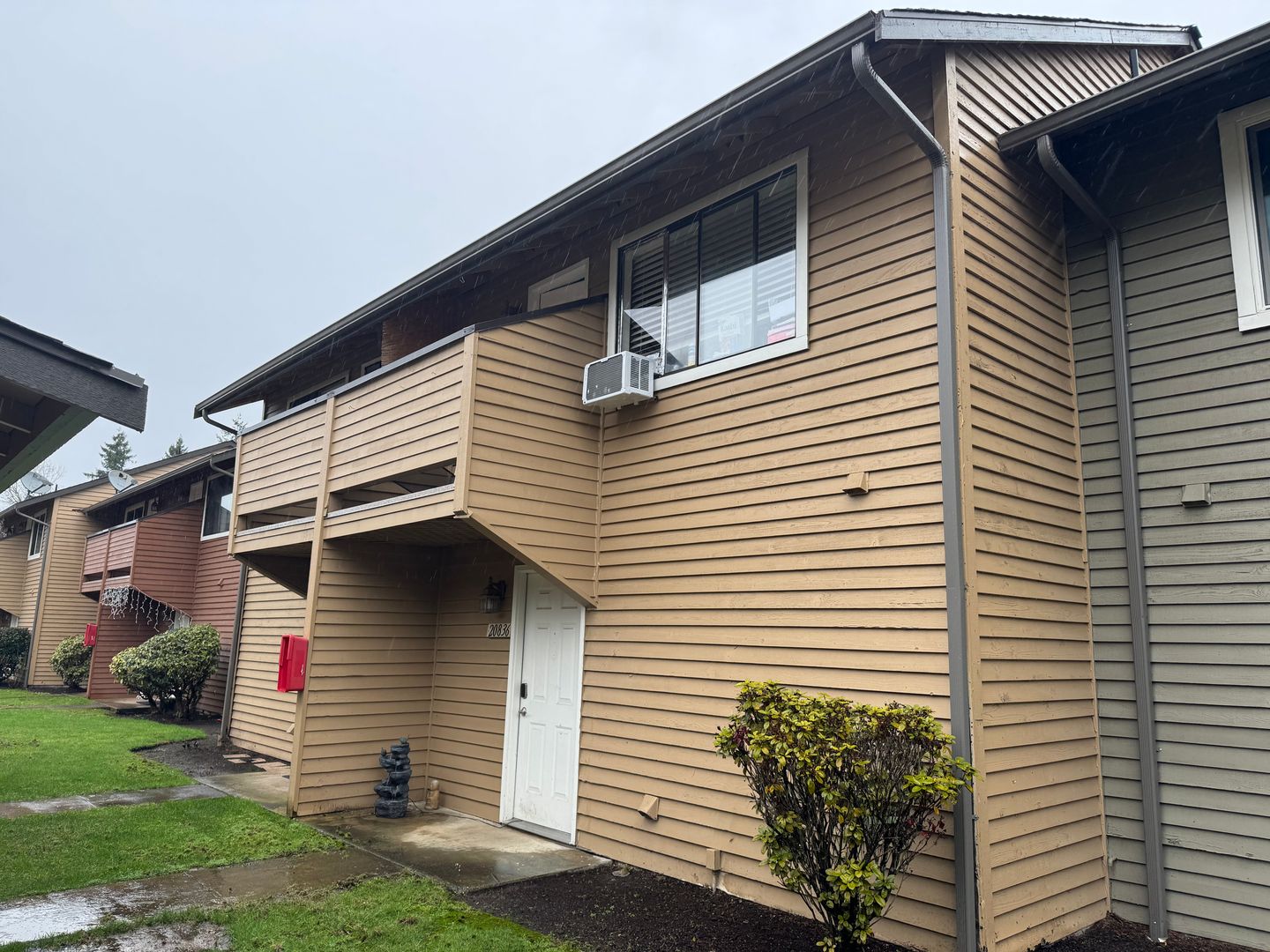 Kent Townhome: 20836 109th Lane SE