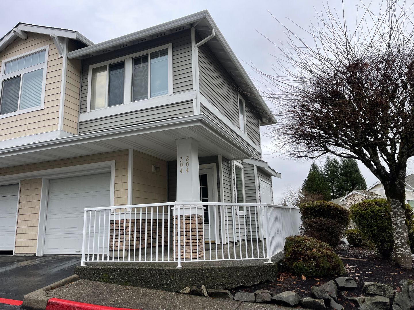 Kent Townhome: 22106 41st Place S Unit #304