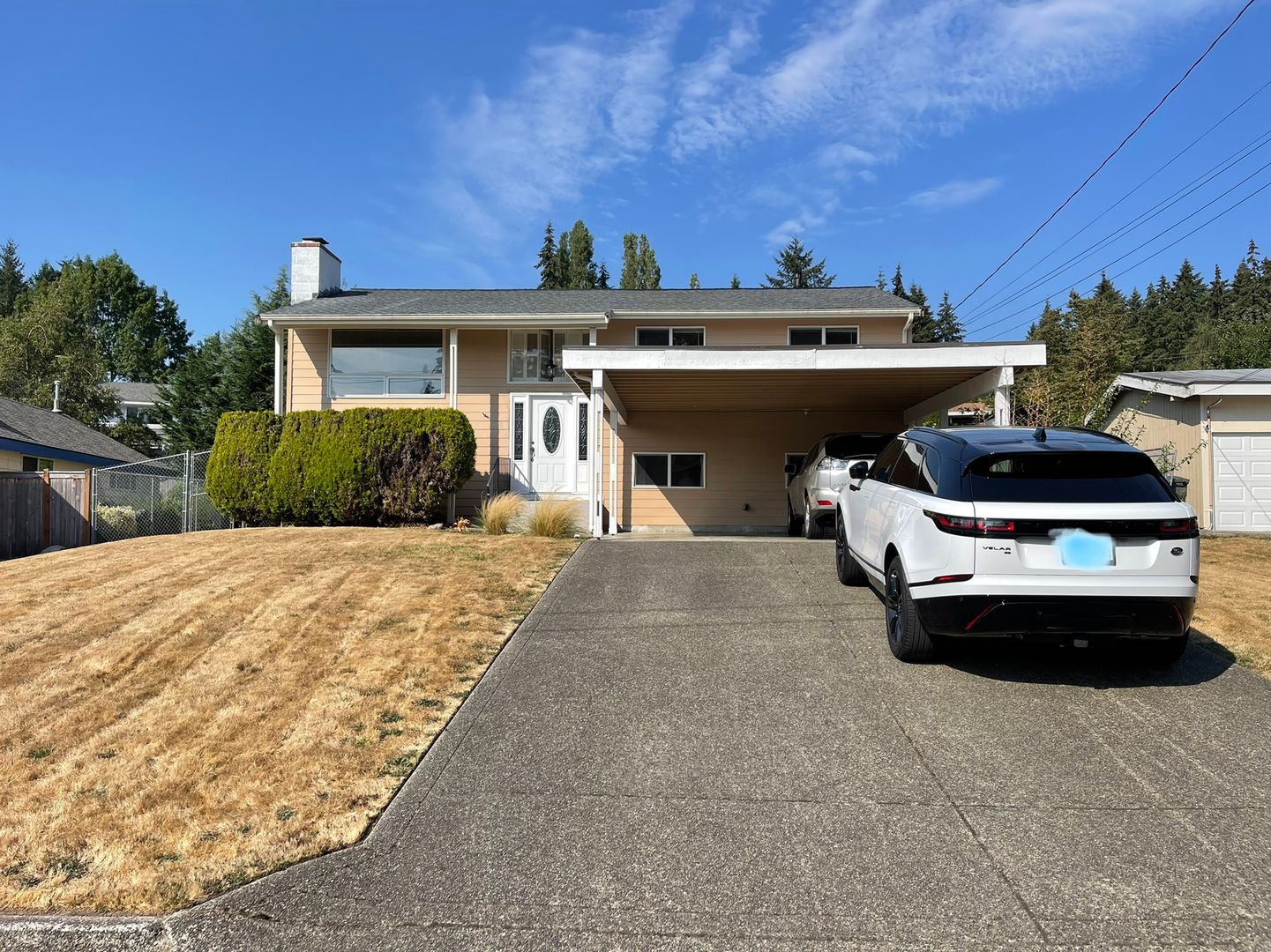 Bellevue House: 170 154th PI NE