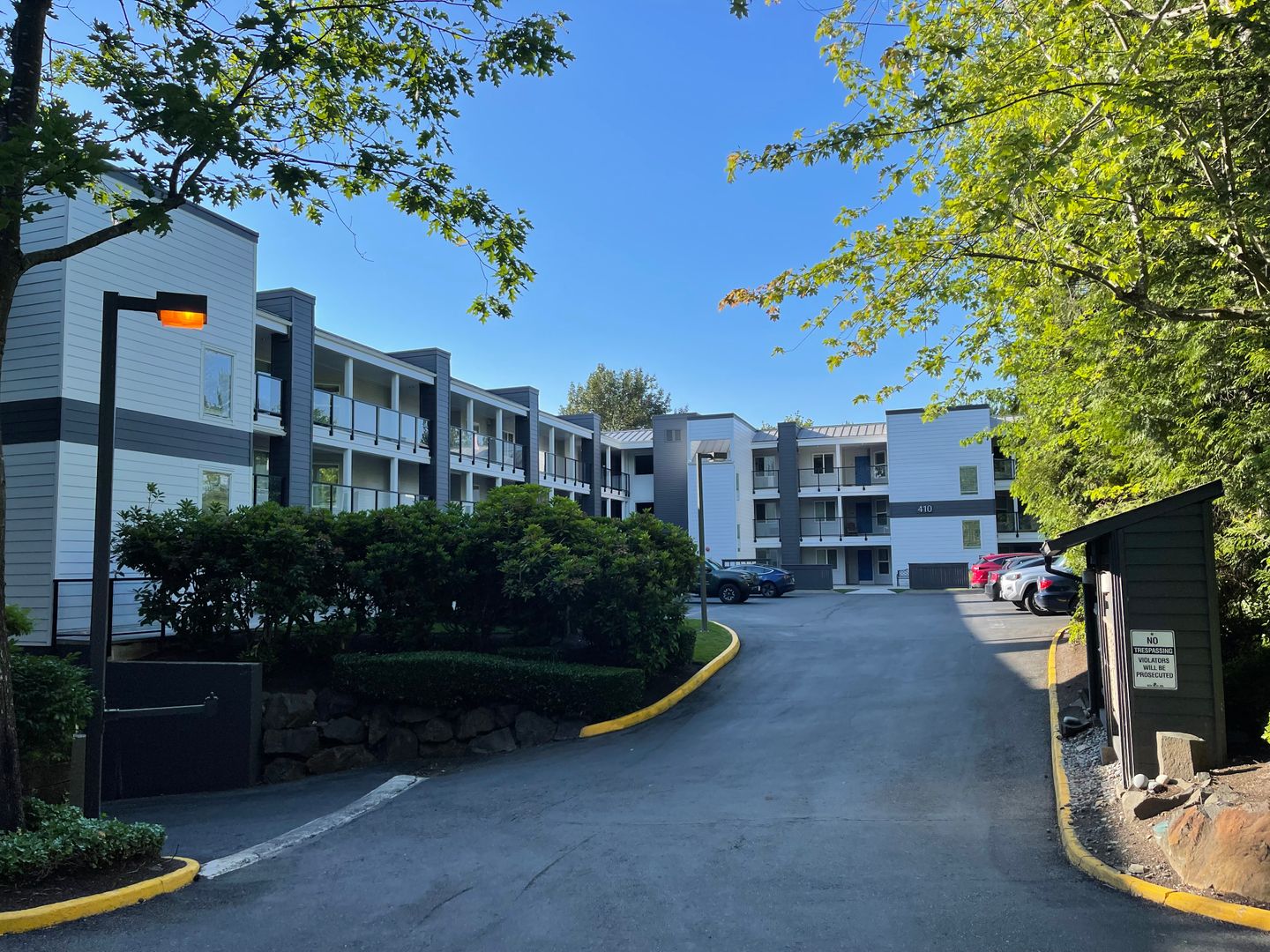 Kirkland Condo: 410 2nd Ave S