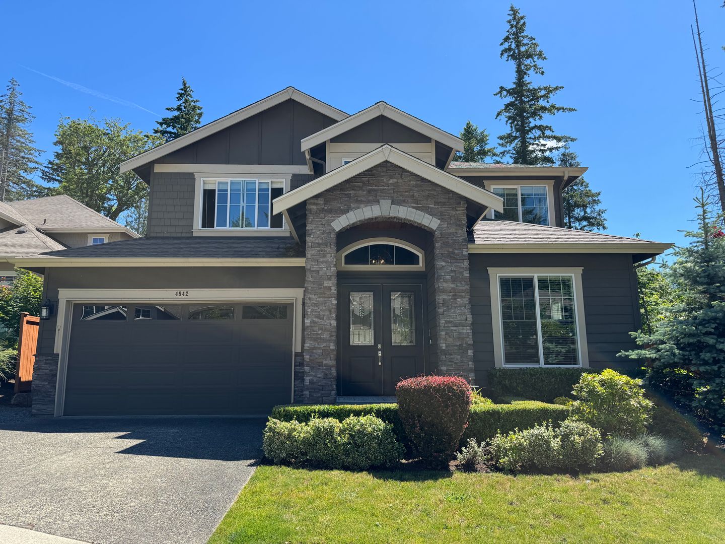 Issaquah House: 4942 229th Ave SE