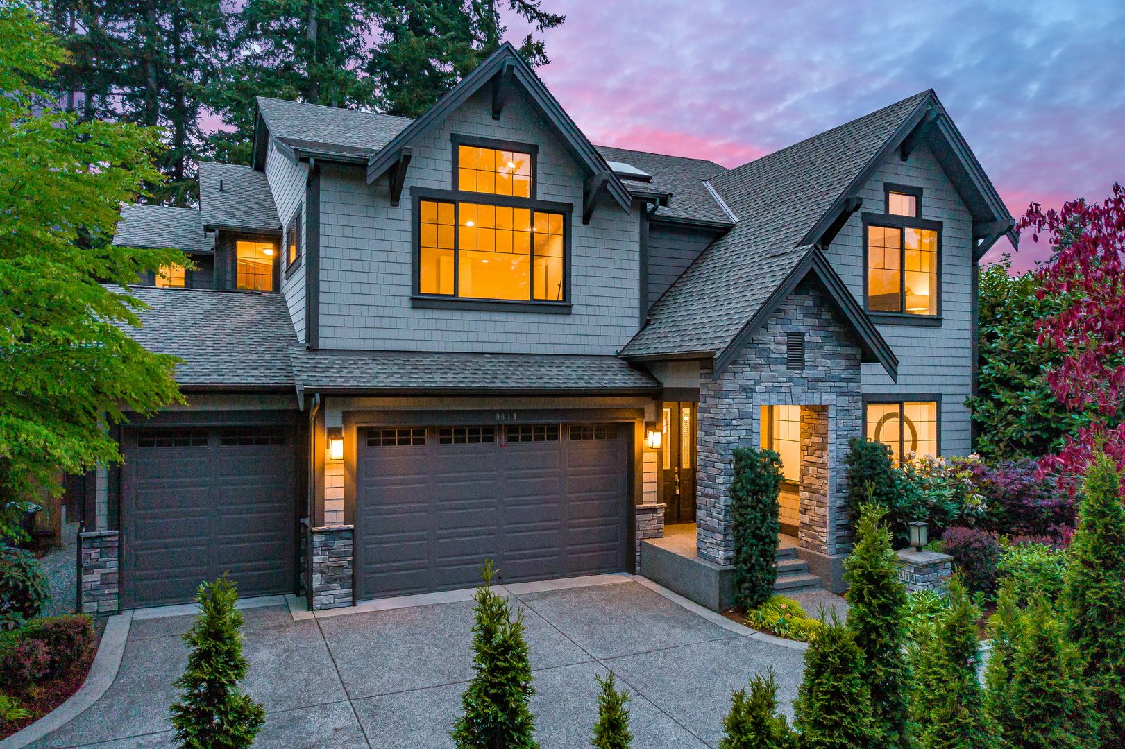 Bellevue House: 9818 NE 24th St