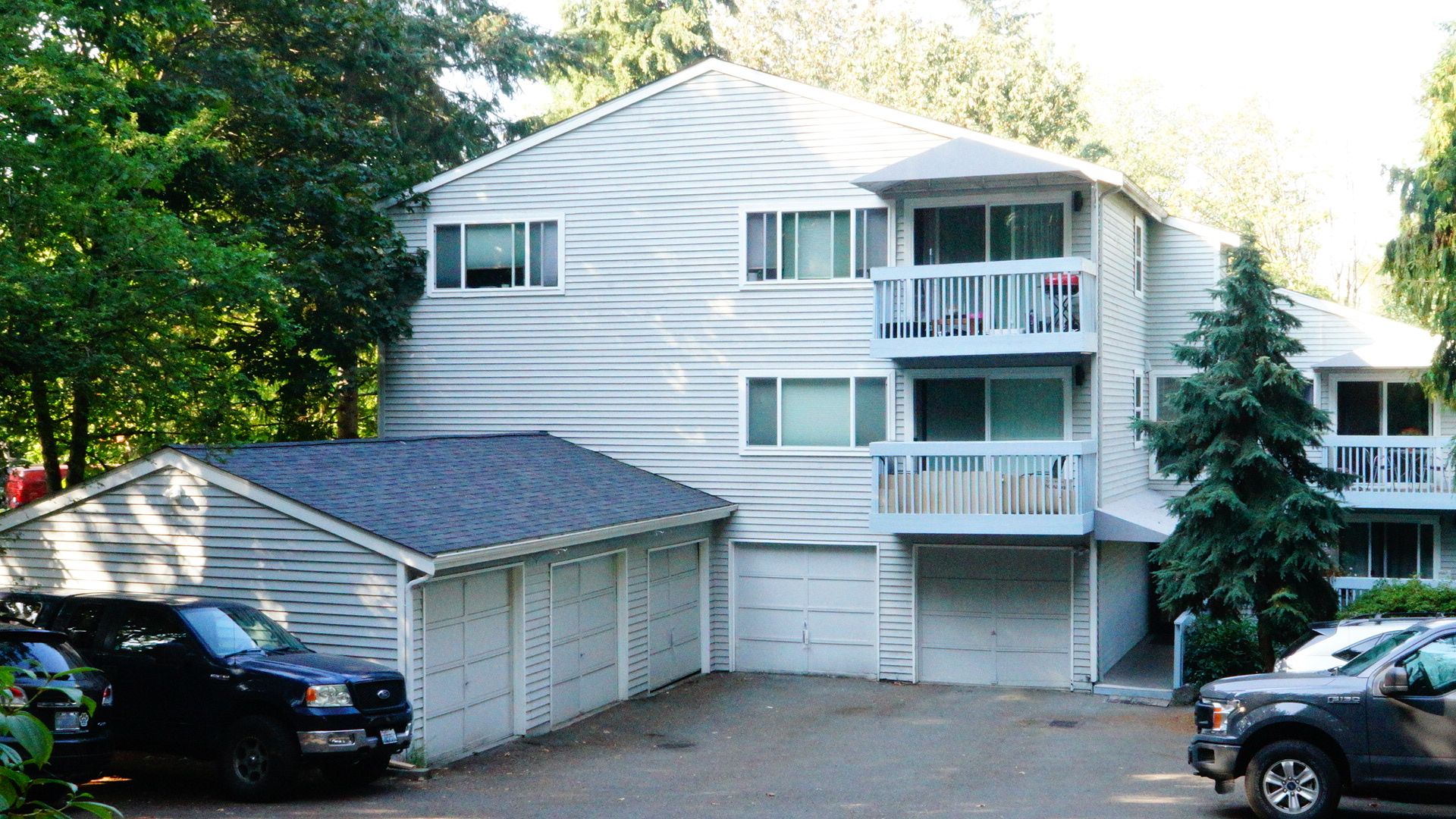 Mountlake Terrace Apartment: 5211 213th Pl SW