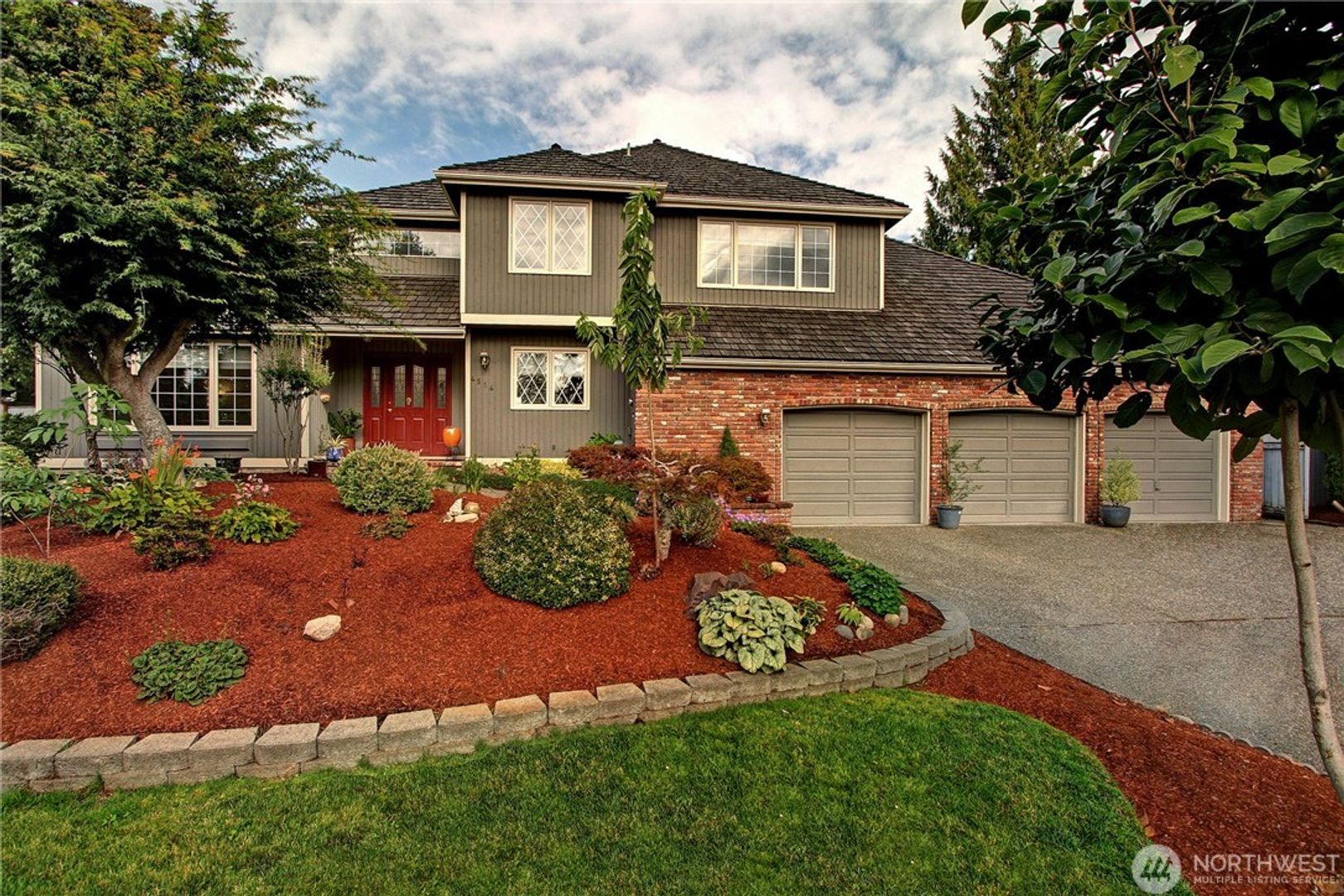 Bellevue House: 4514 172nd Ave SE