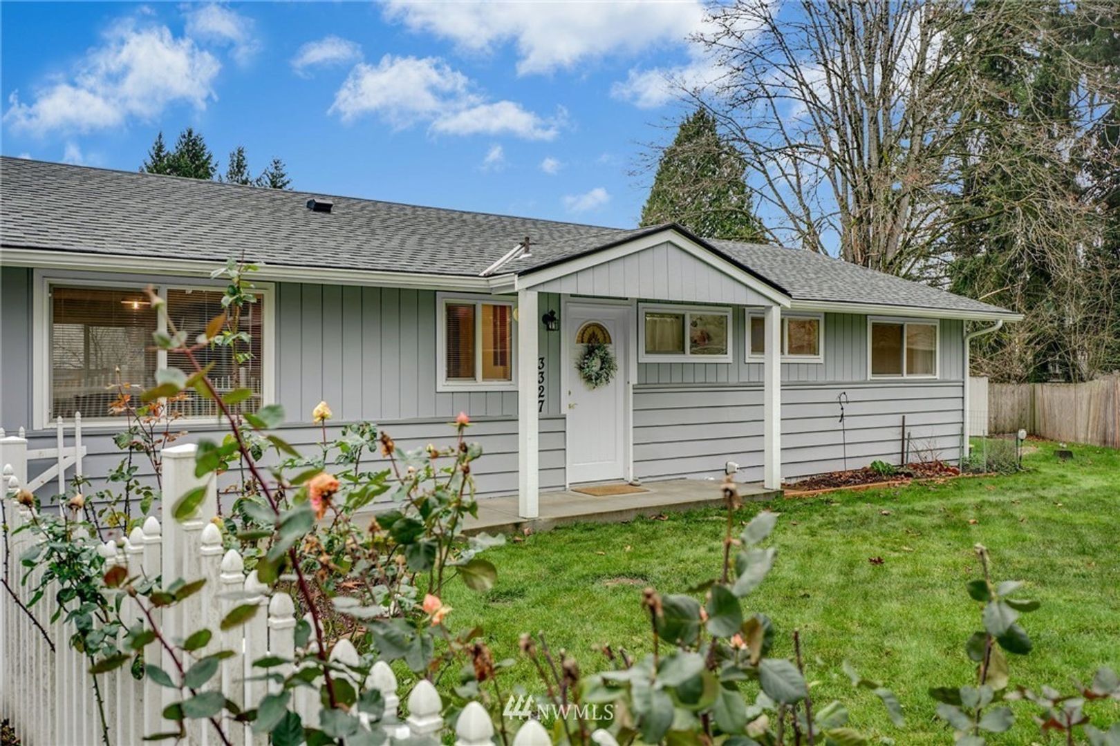 Bothell House: 3327 193rd Pl SE