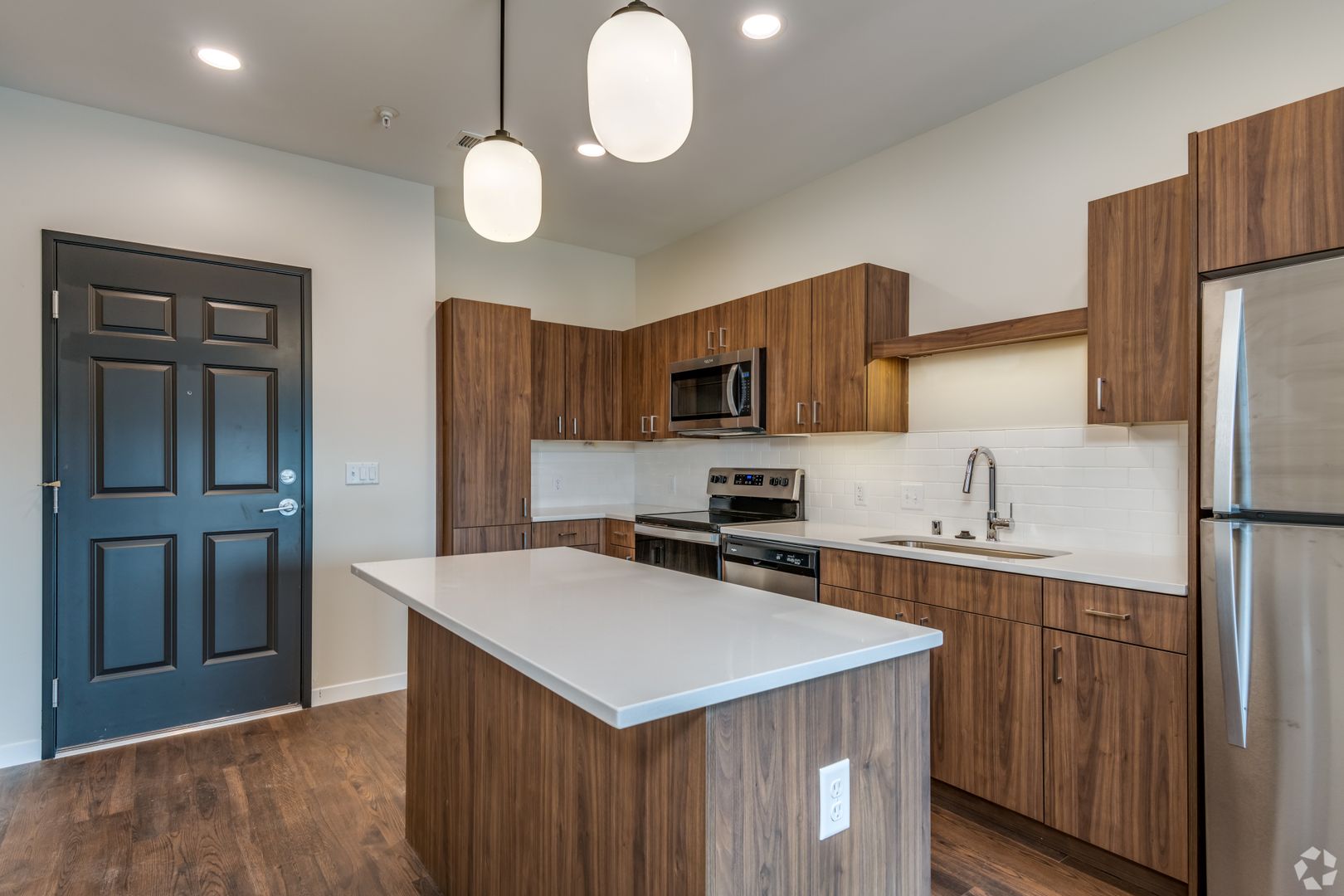 Menasha Apartment: 225 Main Street