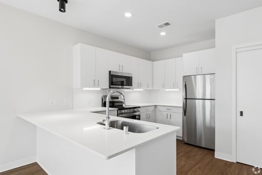 Townhome 2B - North End – photo 1