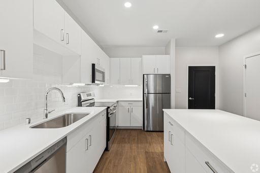 Townhome 1A - North End – photo 1