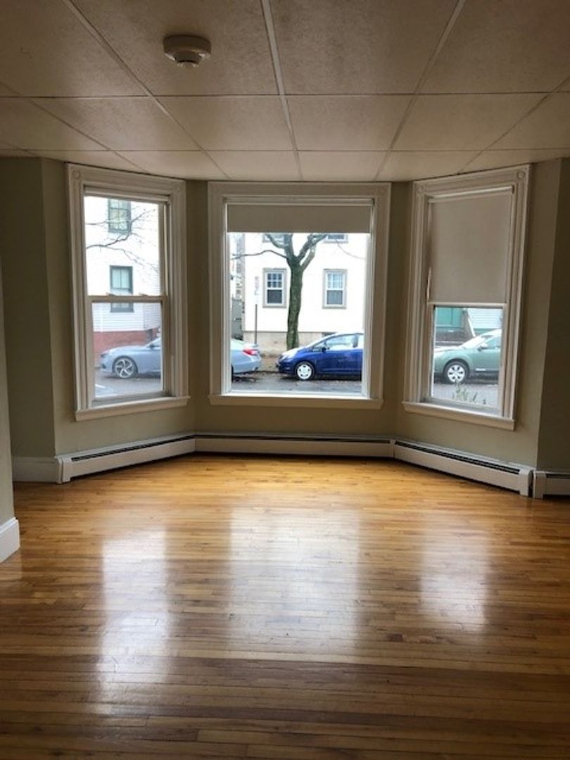 Portland Apartment: Clark Street & Brackett Street