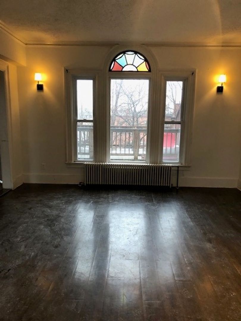 Biddeford Apartment: 1 Green Street