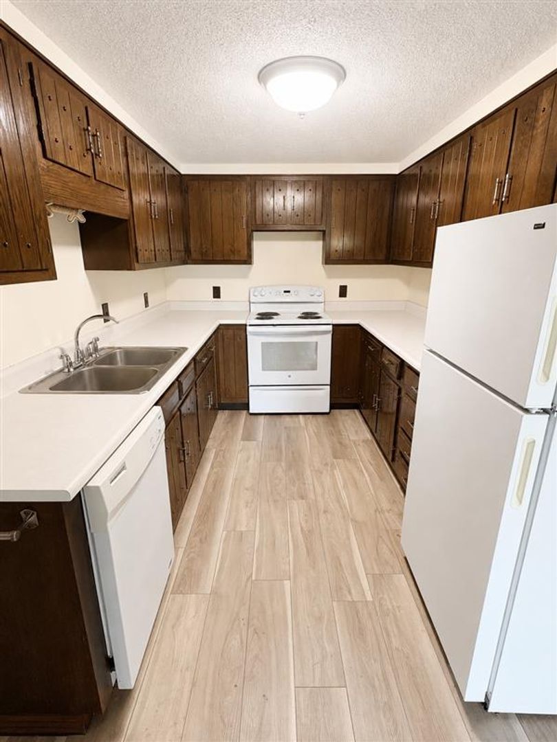 Hampden Apartment: 2 Main Road North