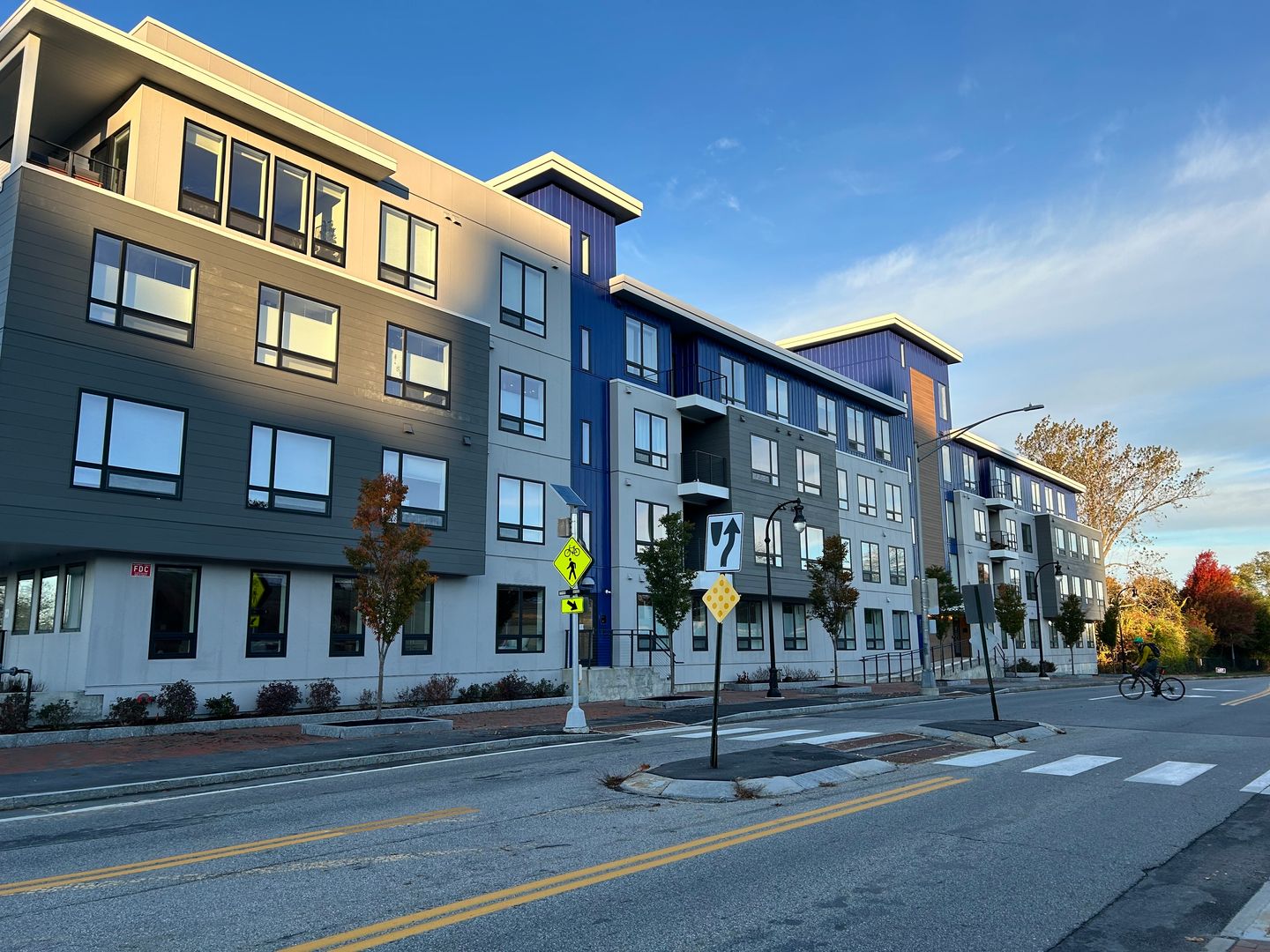 Gorgeous 1BR/1BA Condo Available Now!!  Great Portland Location!!