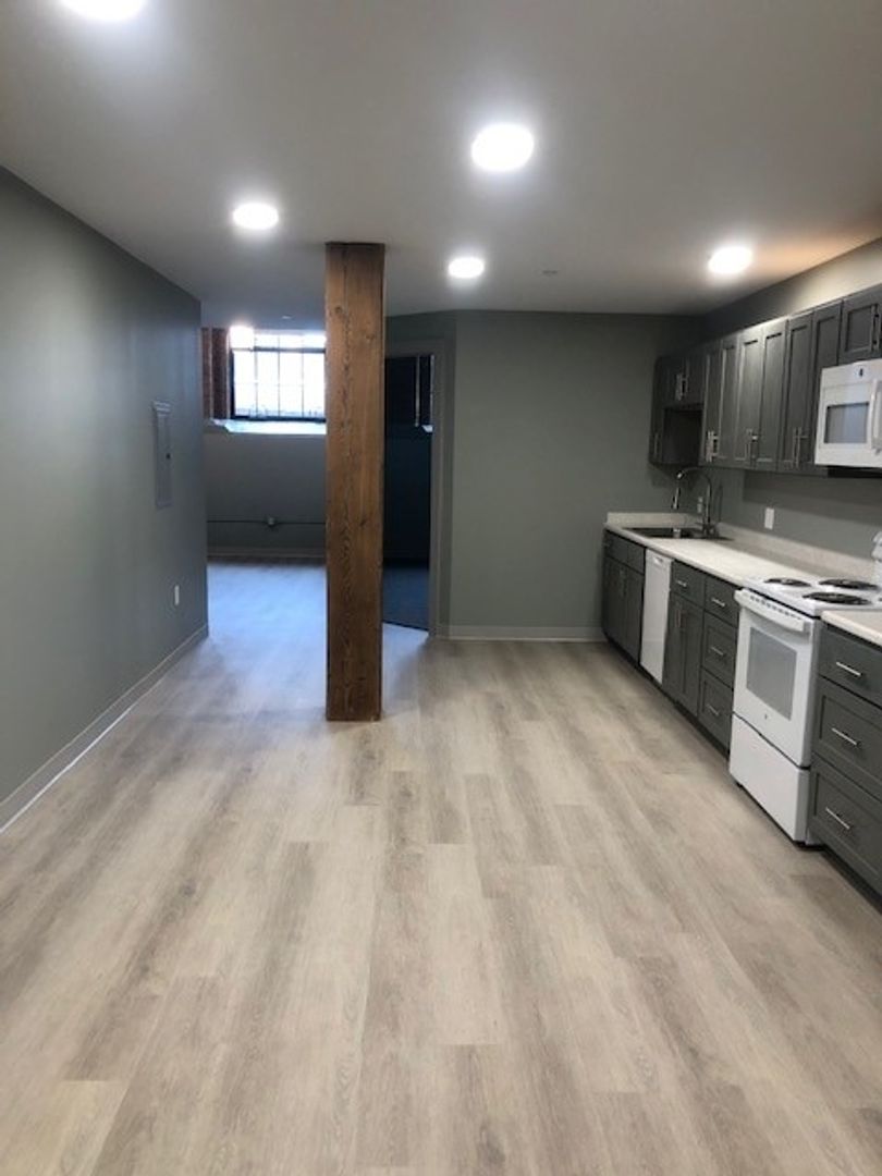 Sanford Apartment: 61 Washington Street