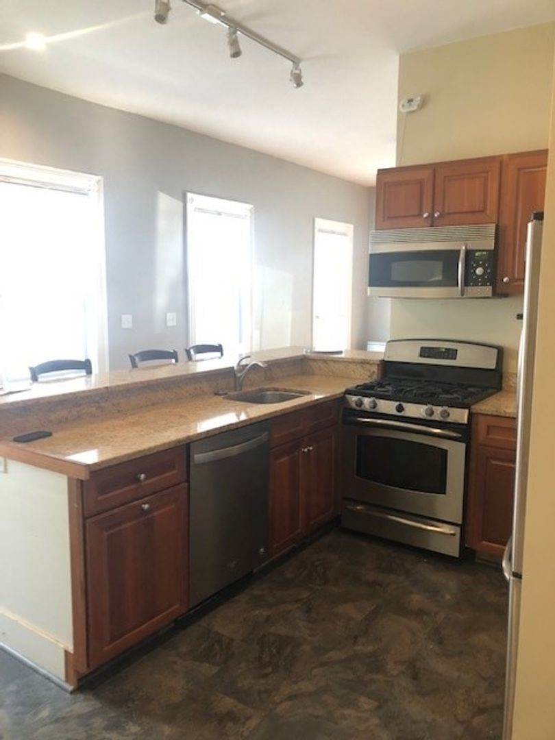 Portland Apartment: 28 Gilman Street