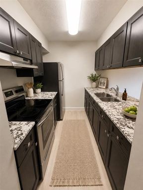 Recently Renovated 2 Bedroom Apartment