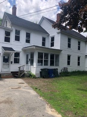 Spacious 3BR/1.5A Available Now!! Great Location!!
